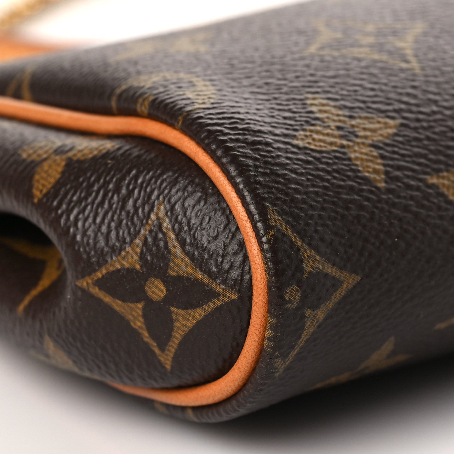 Louis Vuitton Monogram Eva Clutch 7 of 8