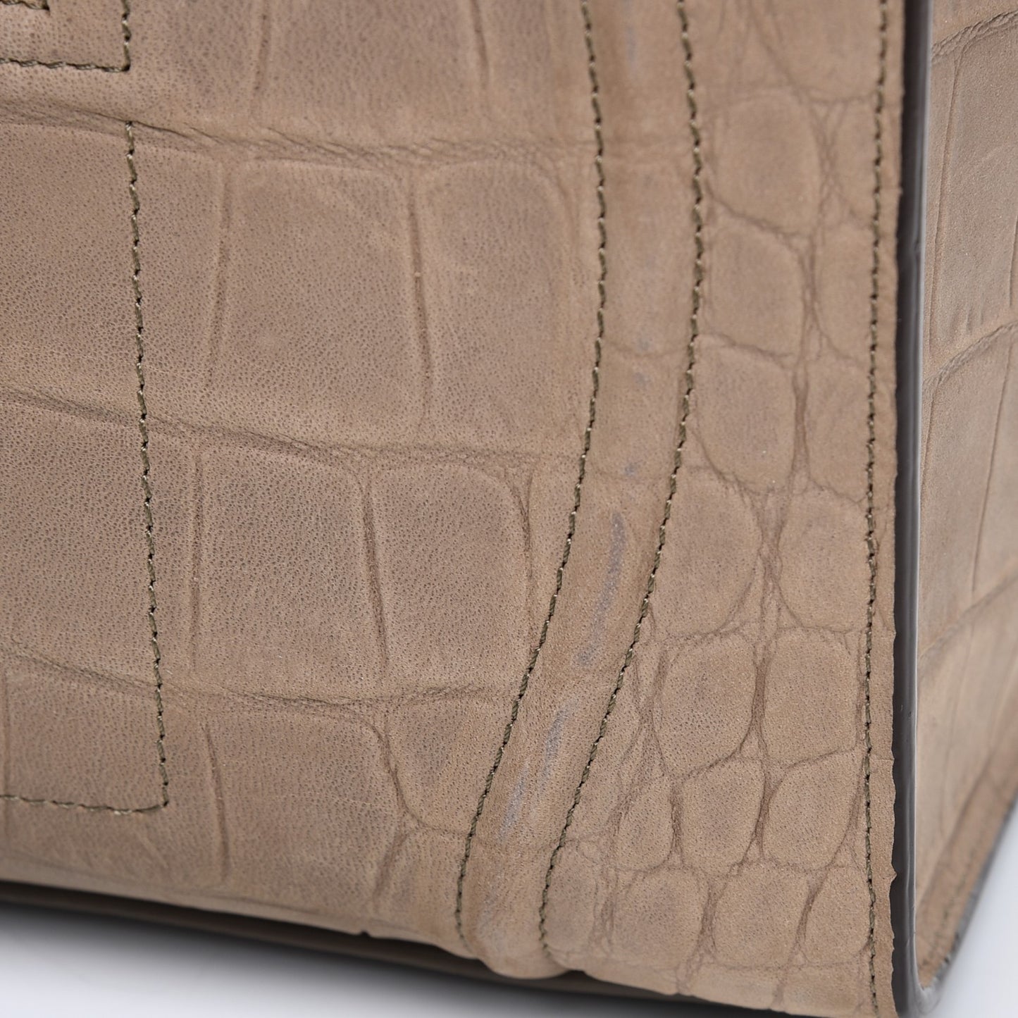 Crocodile Embossed Nubuck Medium Phantom Luggage Beige