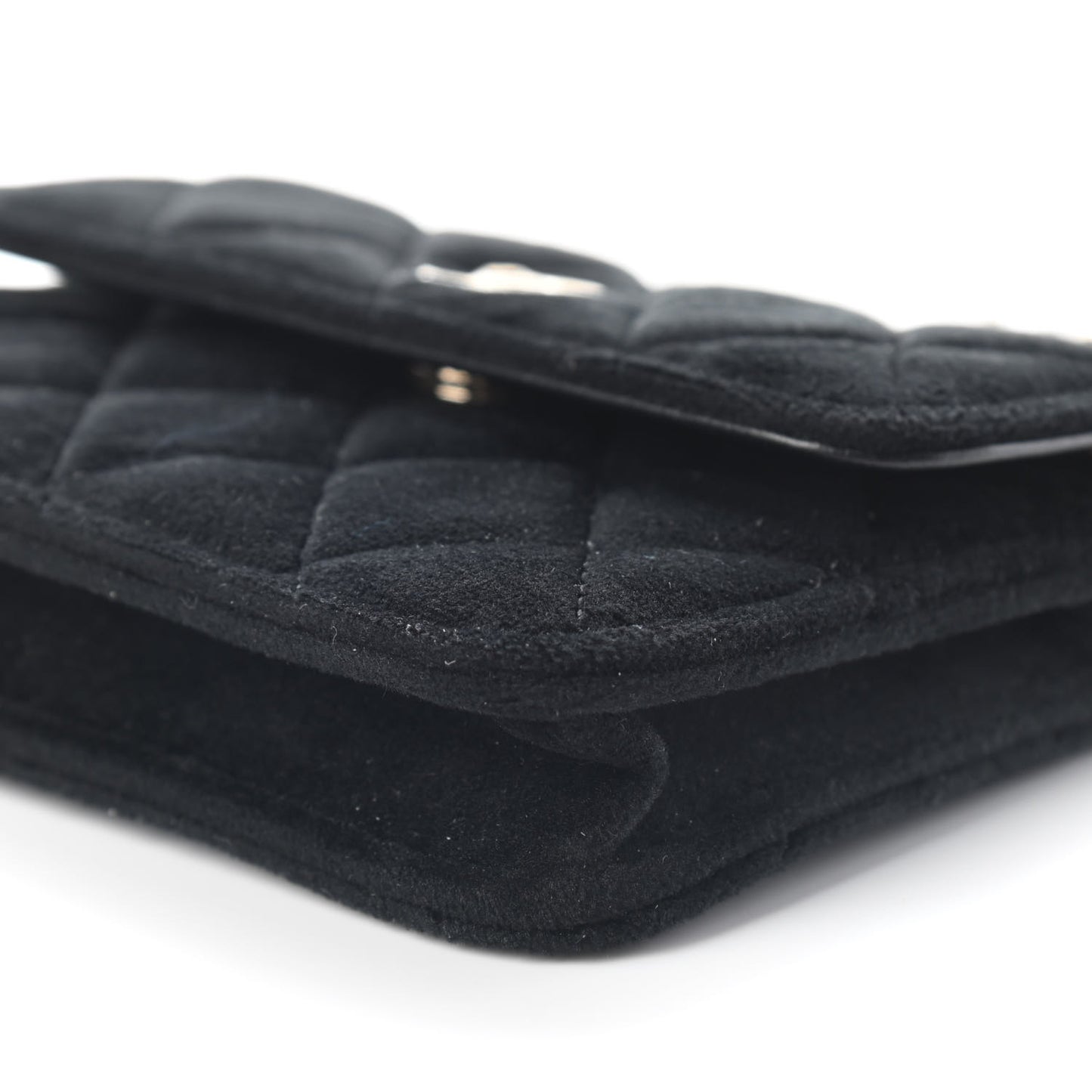 Velvet Quilted Pearl Crush Clutch With Chain Black