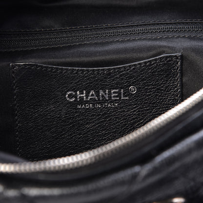 Chanel Glazed Calfskin On The Road Hobo Black 6 of 10