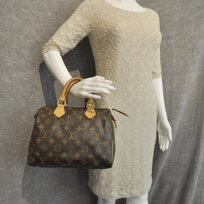 Louis Vuitton Monogram Speedy 25 2 of 8