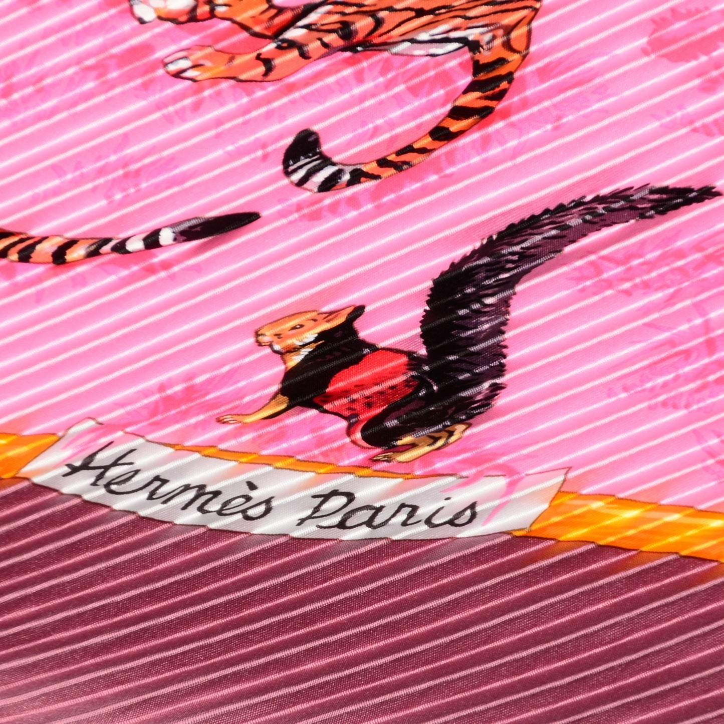 Silk Plisse Tendresse Feline Scarf 90