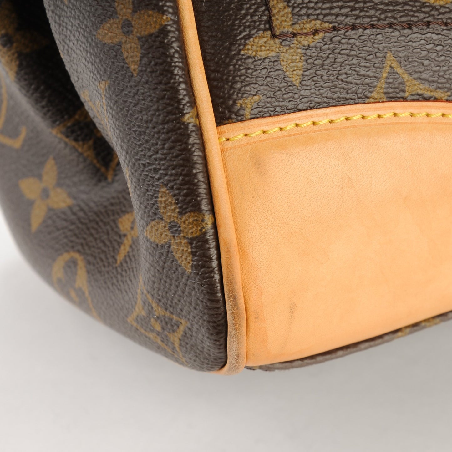 Monogram Beverly MM