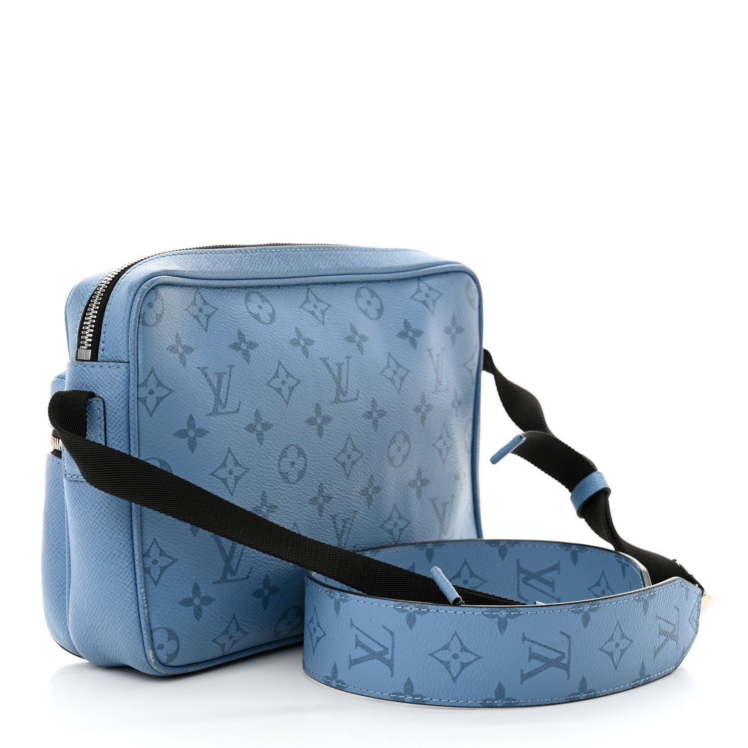 Louis Vuitton Taigarama Outdoor Messenger Denim 1617018 Louis Vuitton Taigarama Outdoor Messenger Denim 1617018