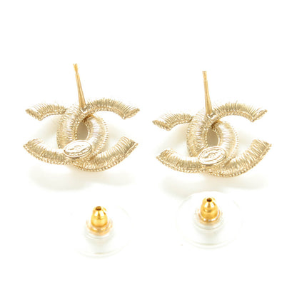 Chanel Pearl CC Earrings Light Gold 3 of 5