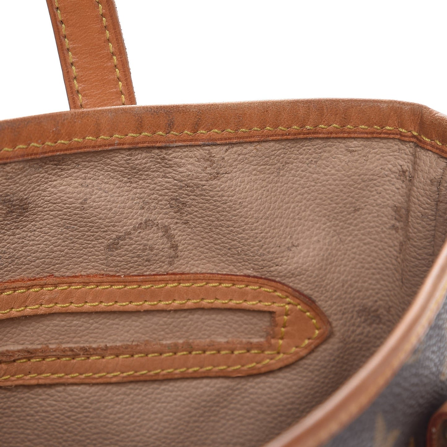Monogram Petit Bucket 23