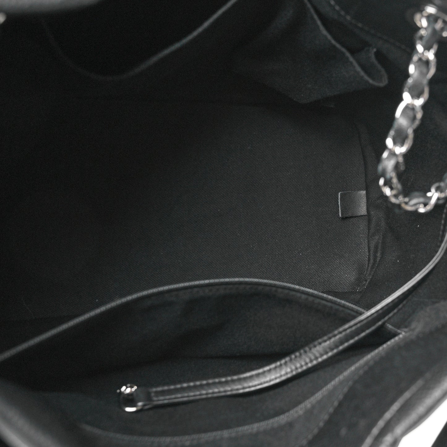 Caviar Quilted CC Timeless Soft Tote Black