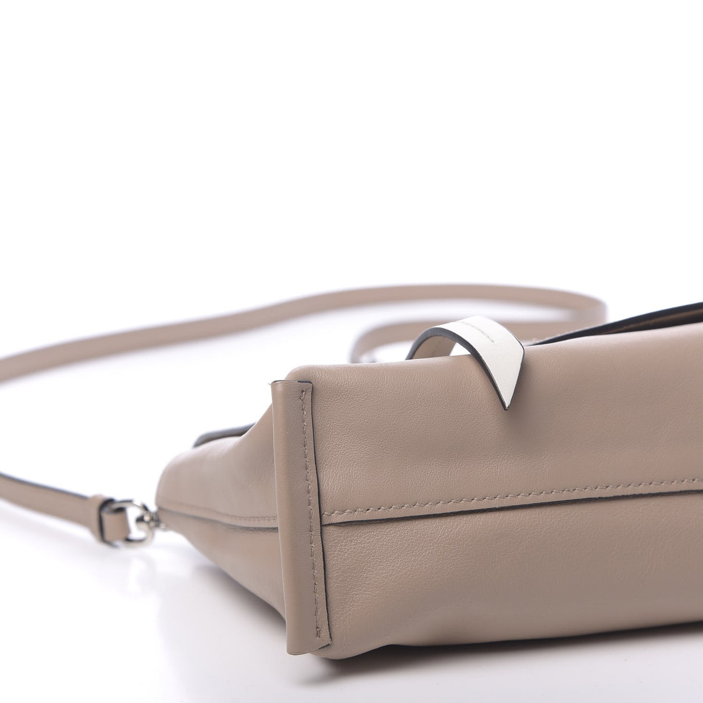 Grace Lux Shoulder Bag Cammeo White