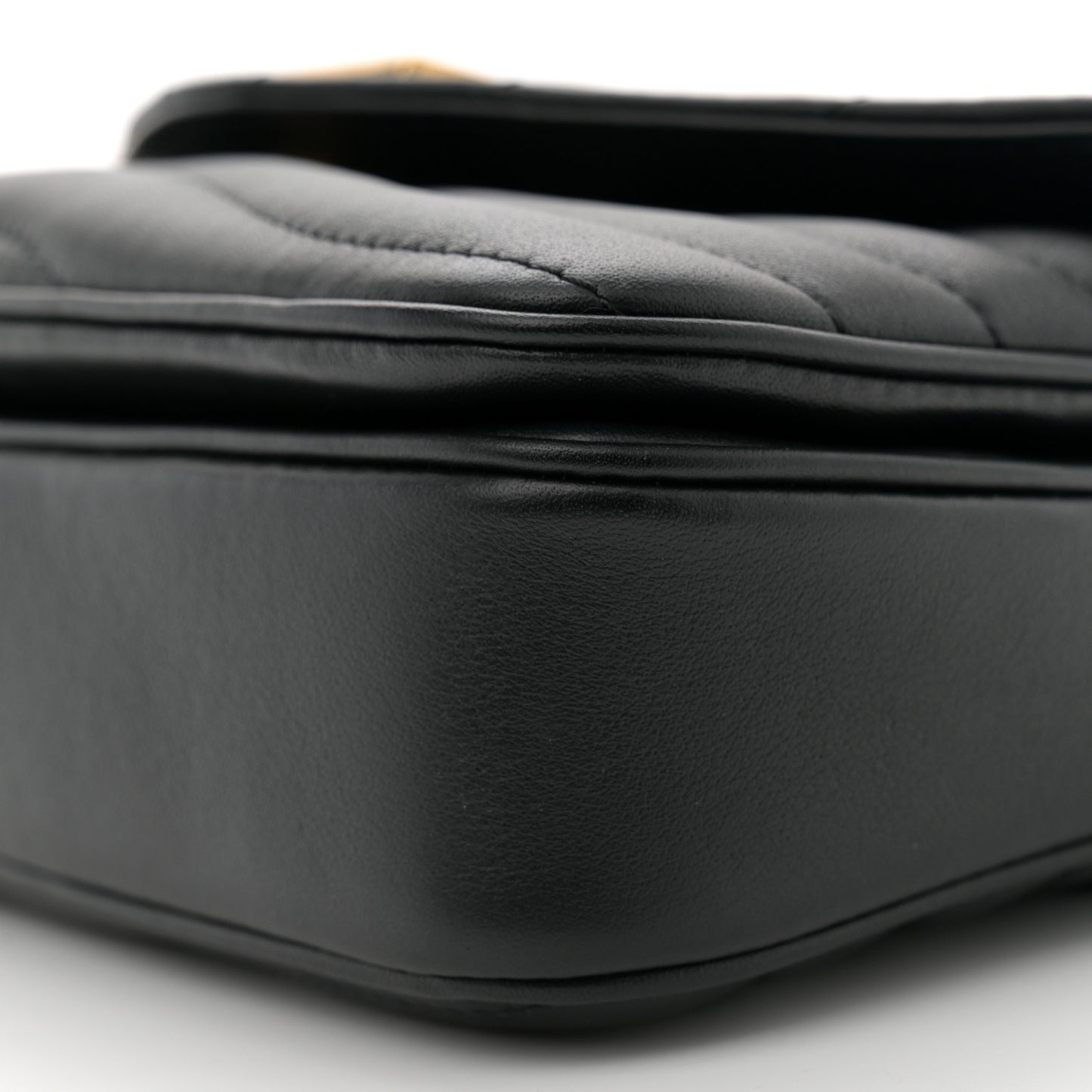 Calfskin New Wave Chain PM NM Black