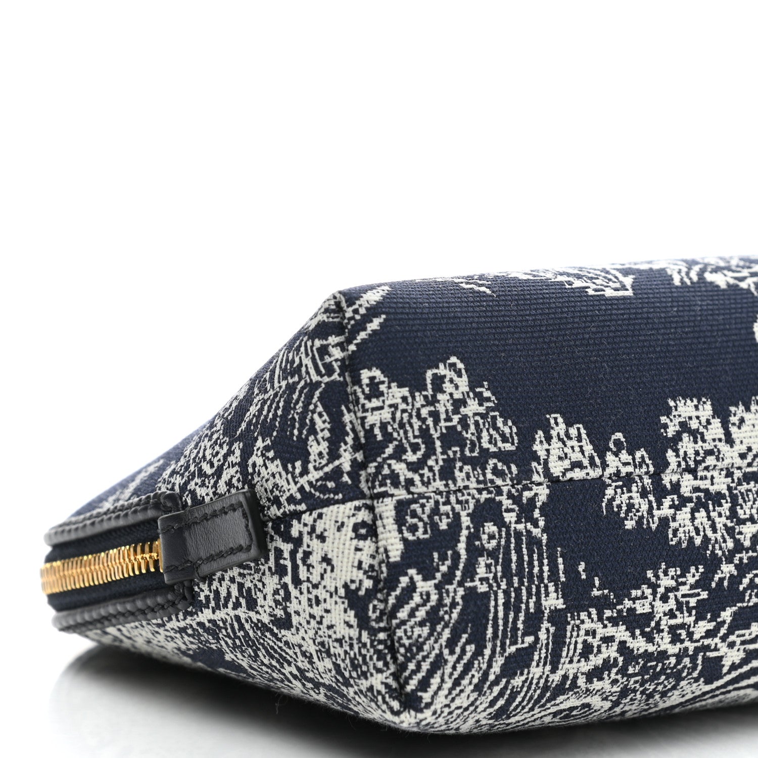 Christian Dior Embroidered Toile De Jouy 30 Montaigne Cosmetic Pouch Blue 8 of 9