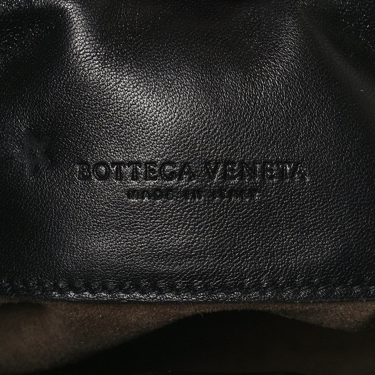 Nappa Intrecciato Snakeskin Small Flow Wave Tote Black
