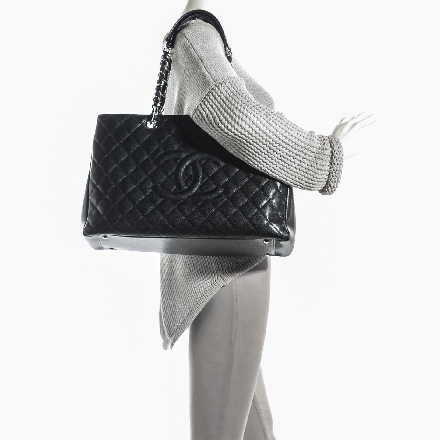 Caviar Quilted XL Grand Shopping Tote GST Black