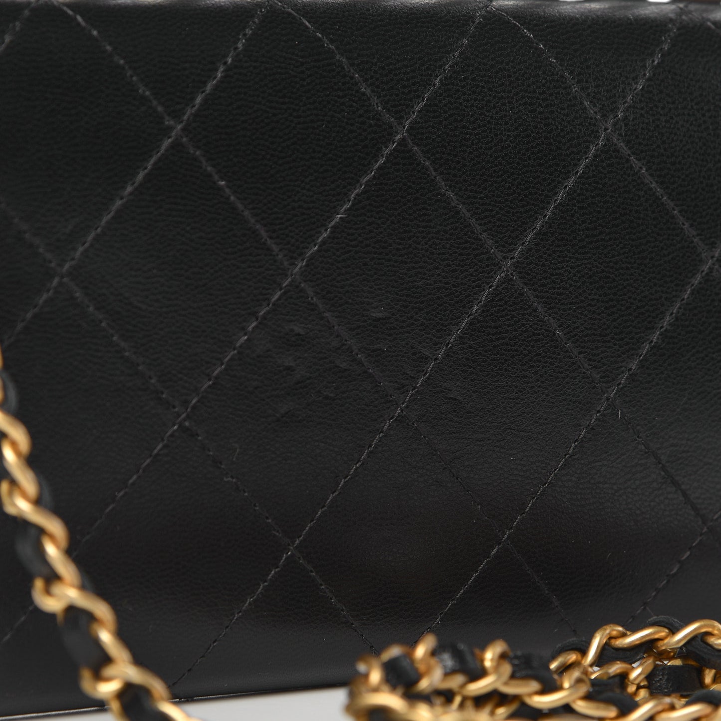 Goatskin Stitched Pearl Clutch With Chain Black