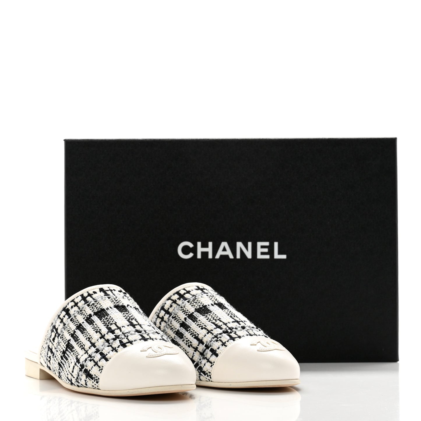 Tweed Lambskin CC Flat Mules 37 White Black