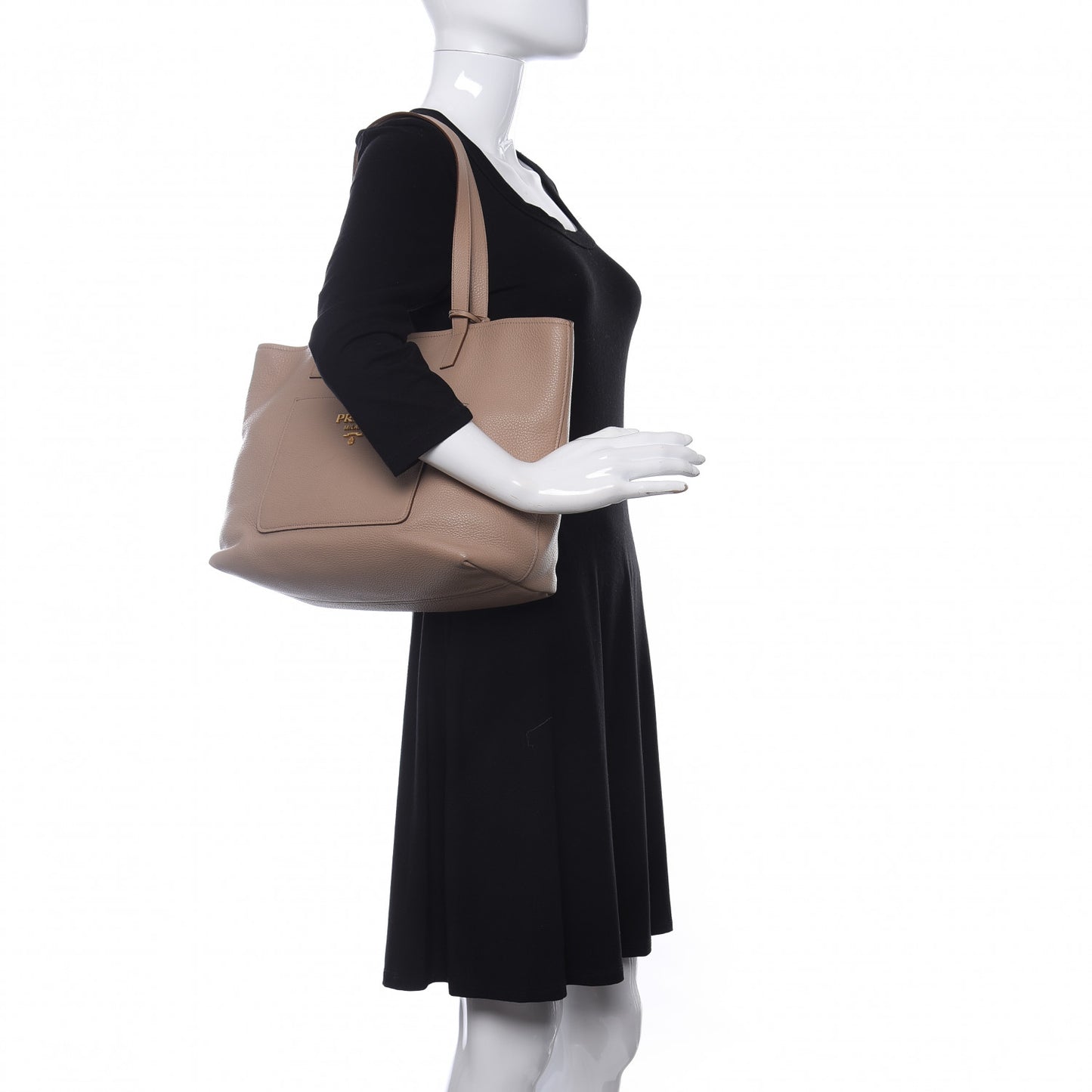 Vitello Daino Pocket Shopping Tote Cammeo