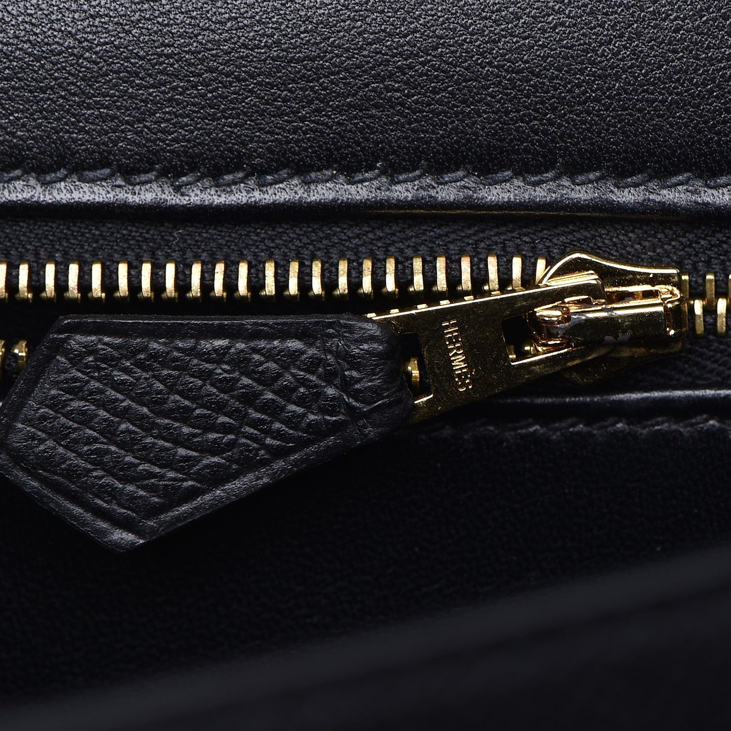 Epsom Constance 24 Black