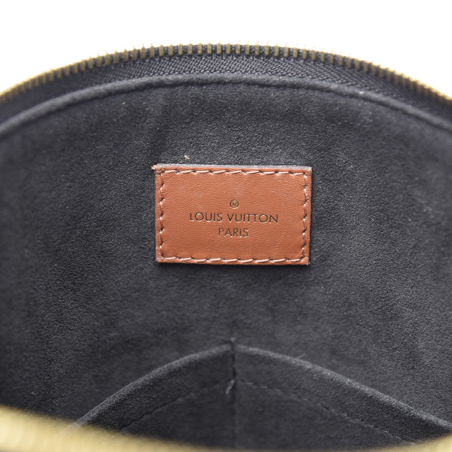 Monogram V Tote MM Black
