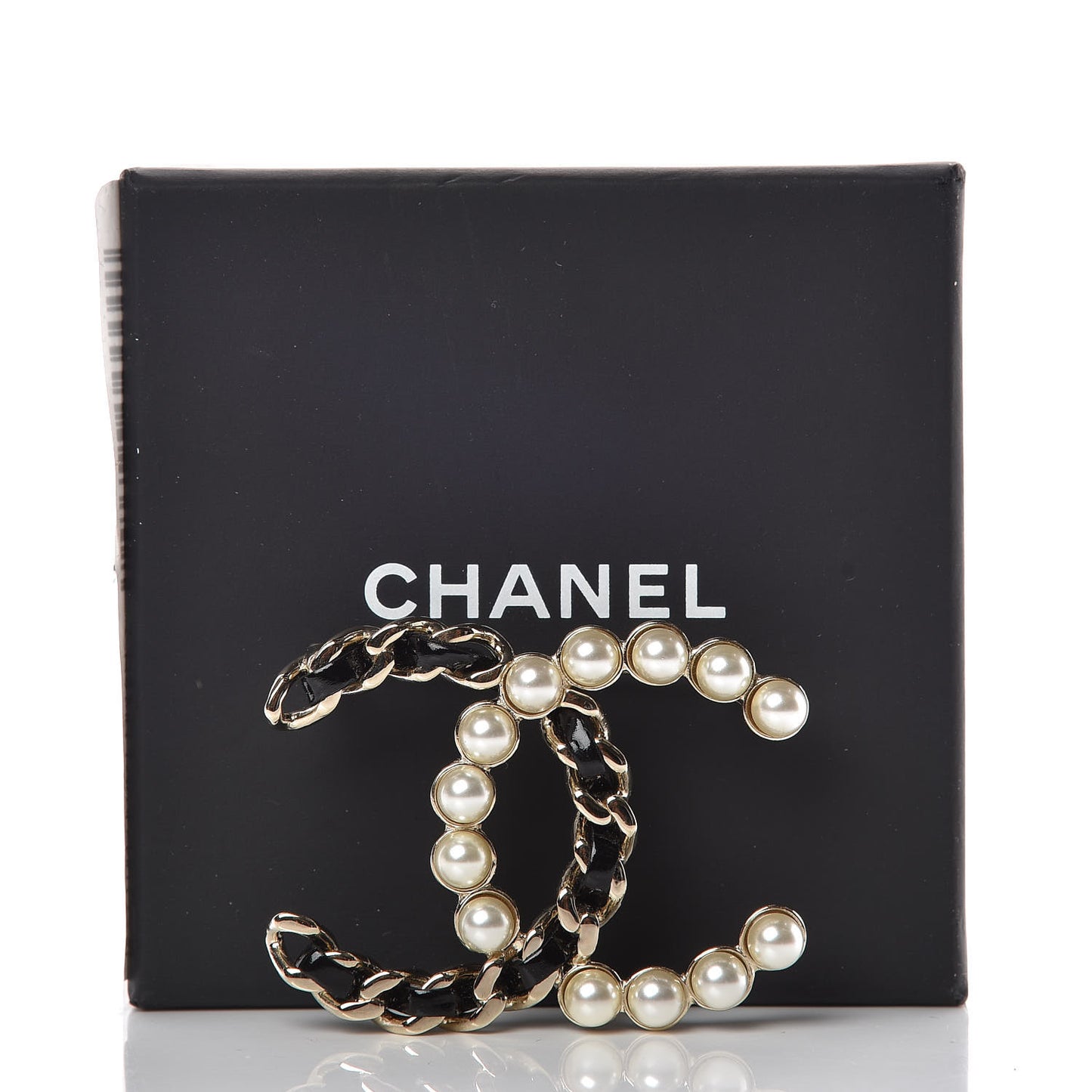 Patent Pearl CC Chain Brooch Black Gold