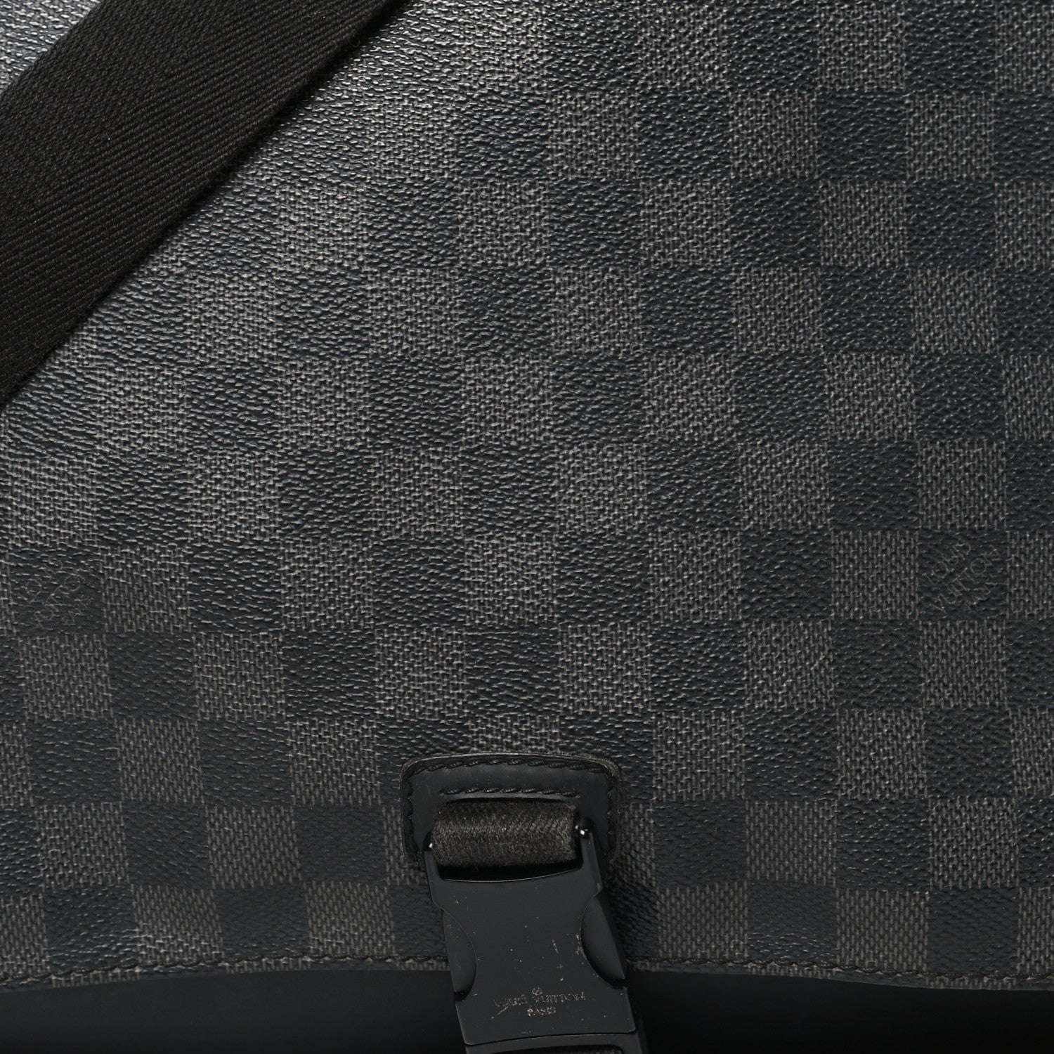 Louis Vuitton Damier Graphite Skyline Messenger PM 7 of 12