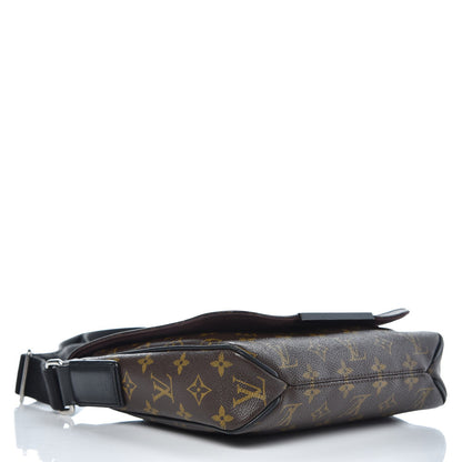 Louis Vuitton Monogram Macassar District PM 4 of 15