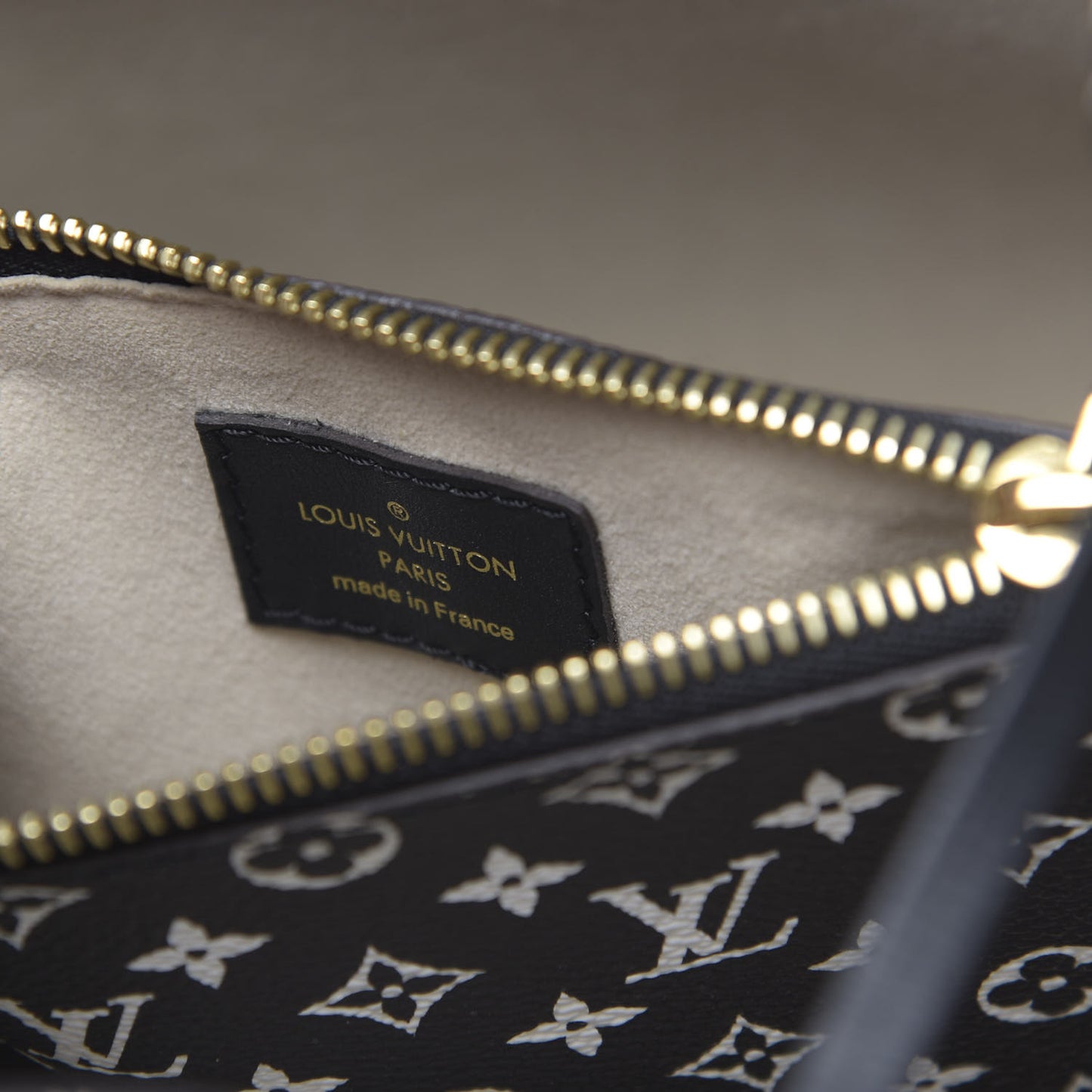 Monogram Giant Jungle NéoNoé Ivory