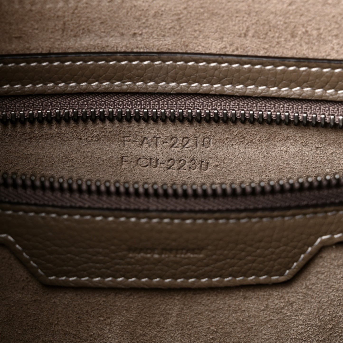 Drummed Calfskin Mini Luggage Souris