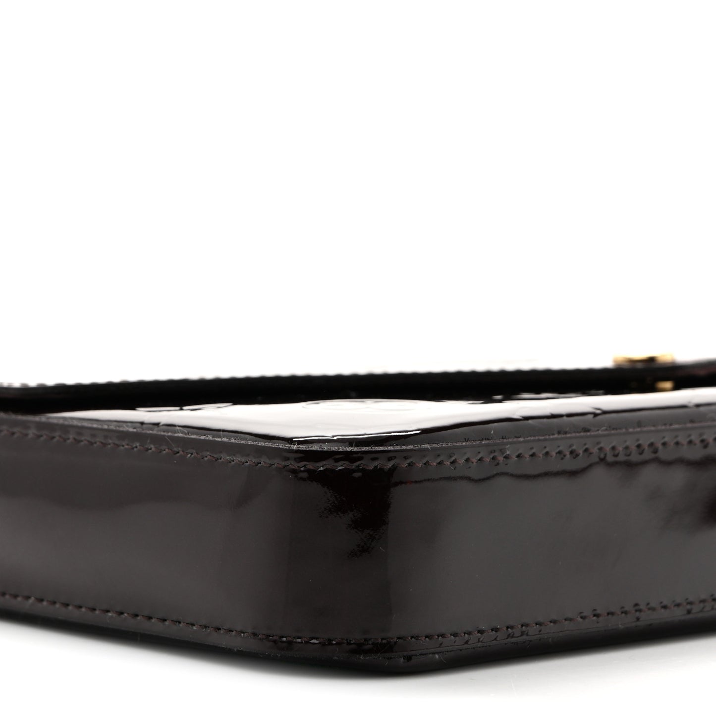Vernis Pochette Felicie Chain Wallet Amarante