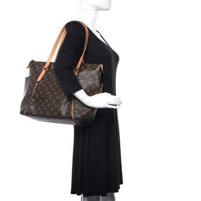Louis Vuitton Monogram Totally MM 2 of 9