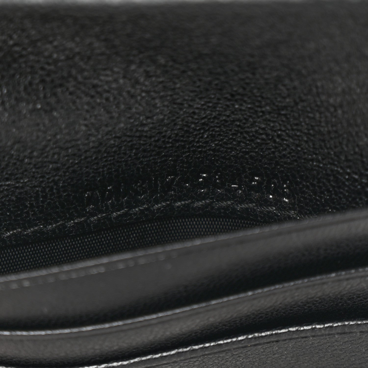 Gucci Sakai Be Green Calfskin Diagonal Stitched Blondie Card Case Wallet Black 7 of 7