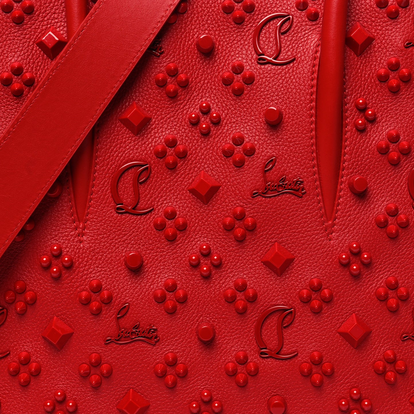 Calfskin Spikes Loubinthesky Medium Paloma Red