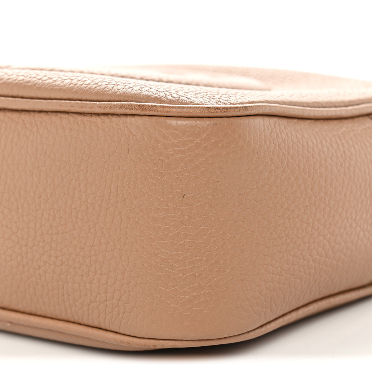 Pebbled Calfskin Small Soho Disco Bag Camelia
