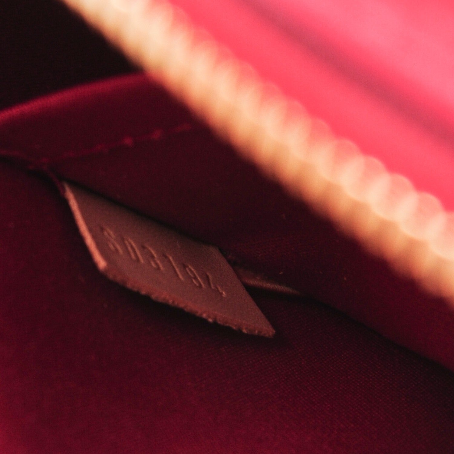 Louis Vuitton Vernis Alma BB Rose Indien 9 of 9