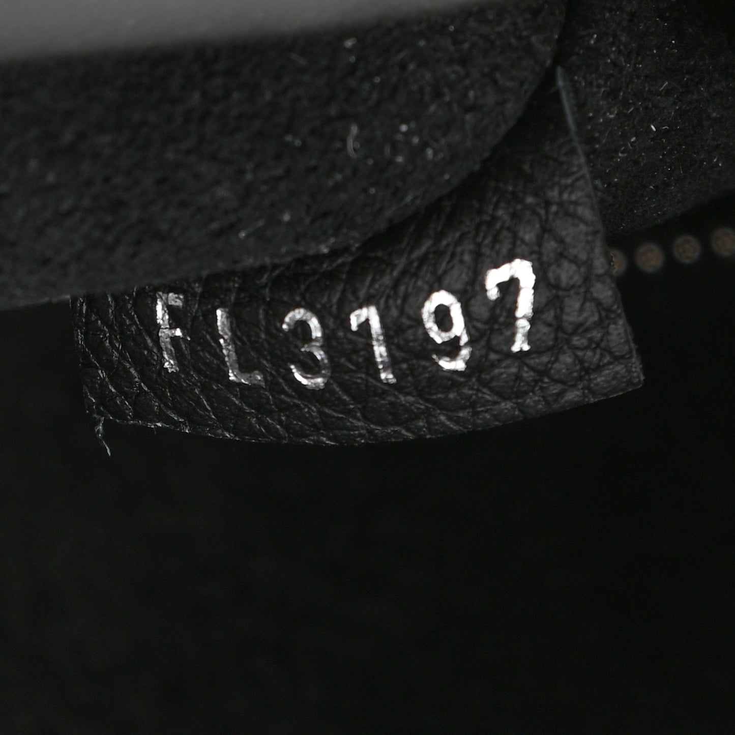 Calfskin Lockme Cabas Black