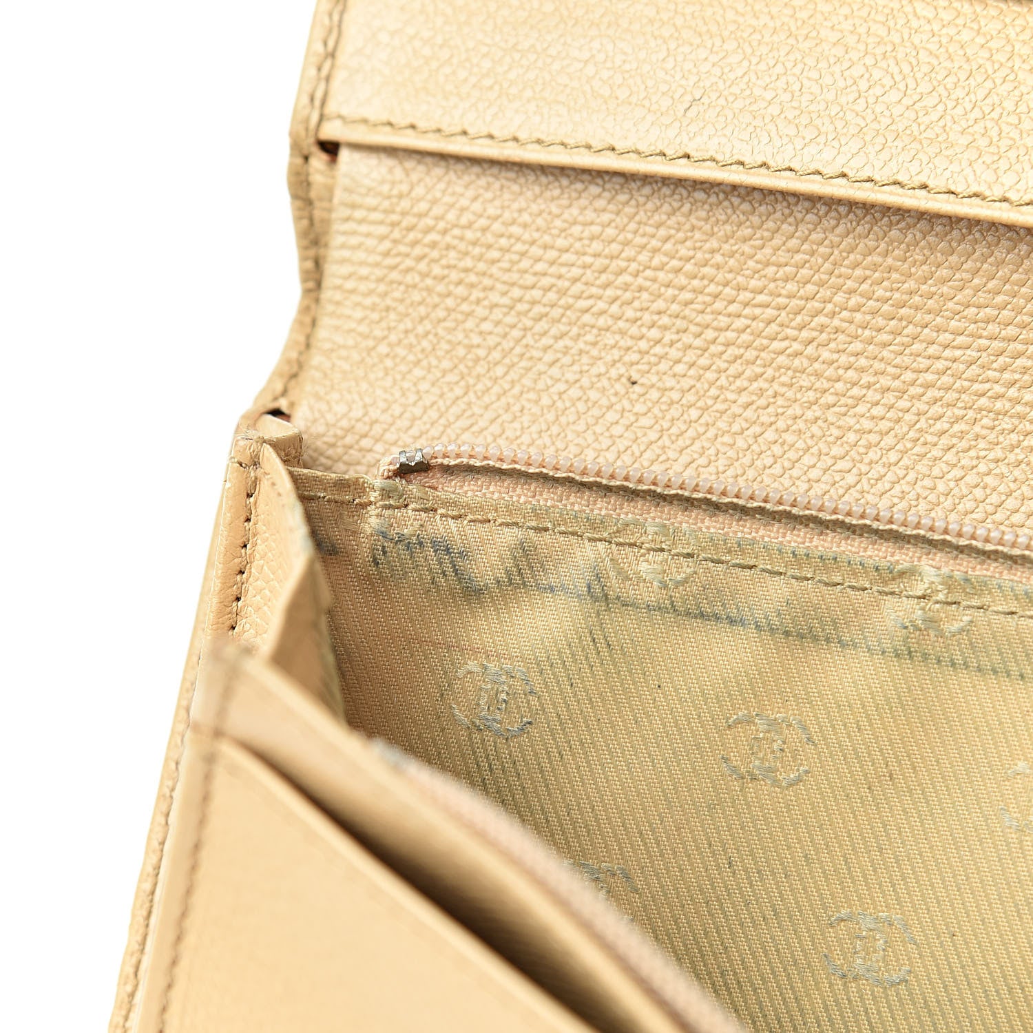 Chanel Grained Calfskin CC Button Yen Wallet Beige 12 of 19