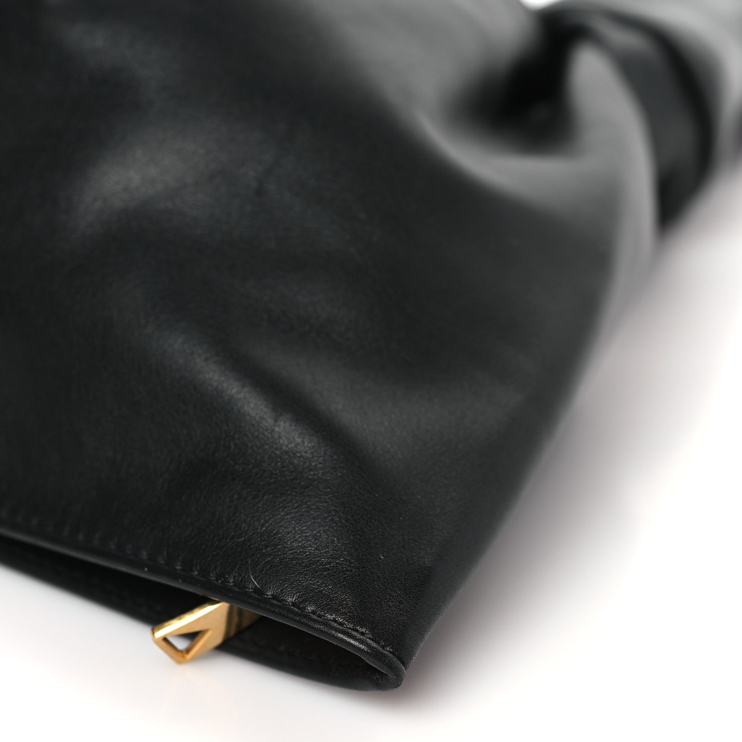 Calfskin Mini BV Twist Black