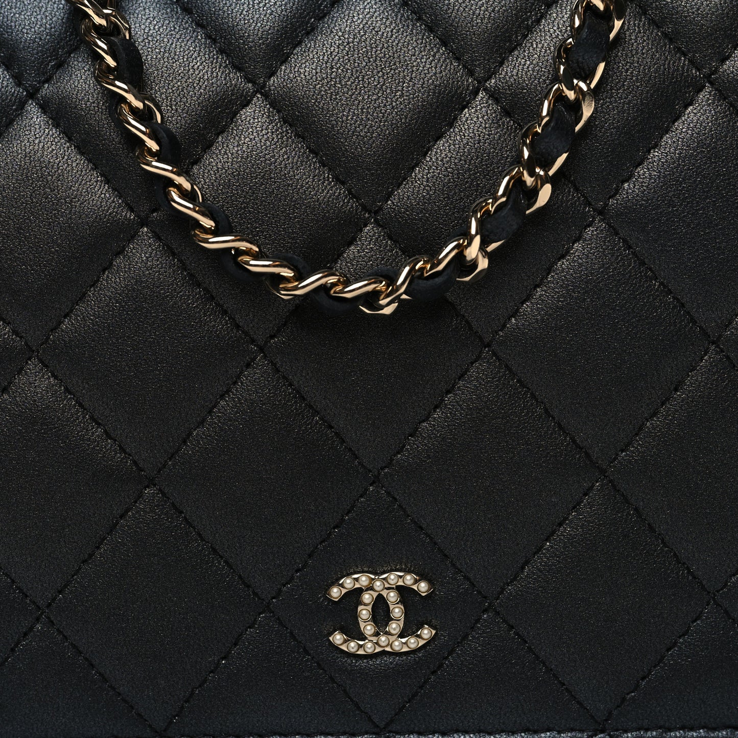 Iridescent Lambskin Quilted Pearl Wallet On Chain WOC Black