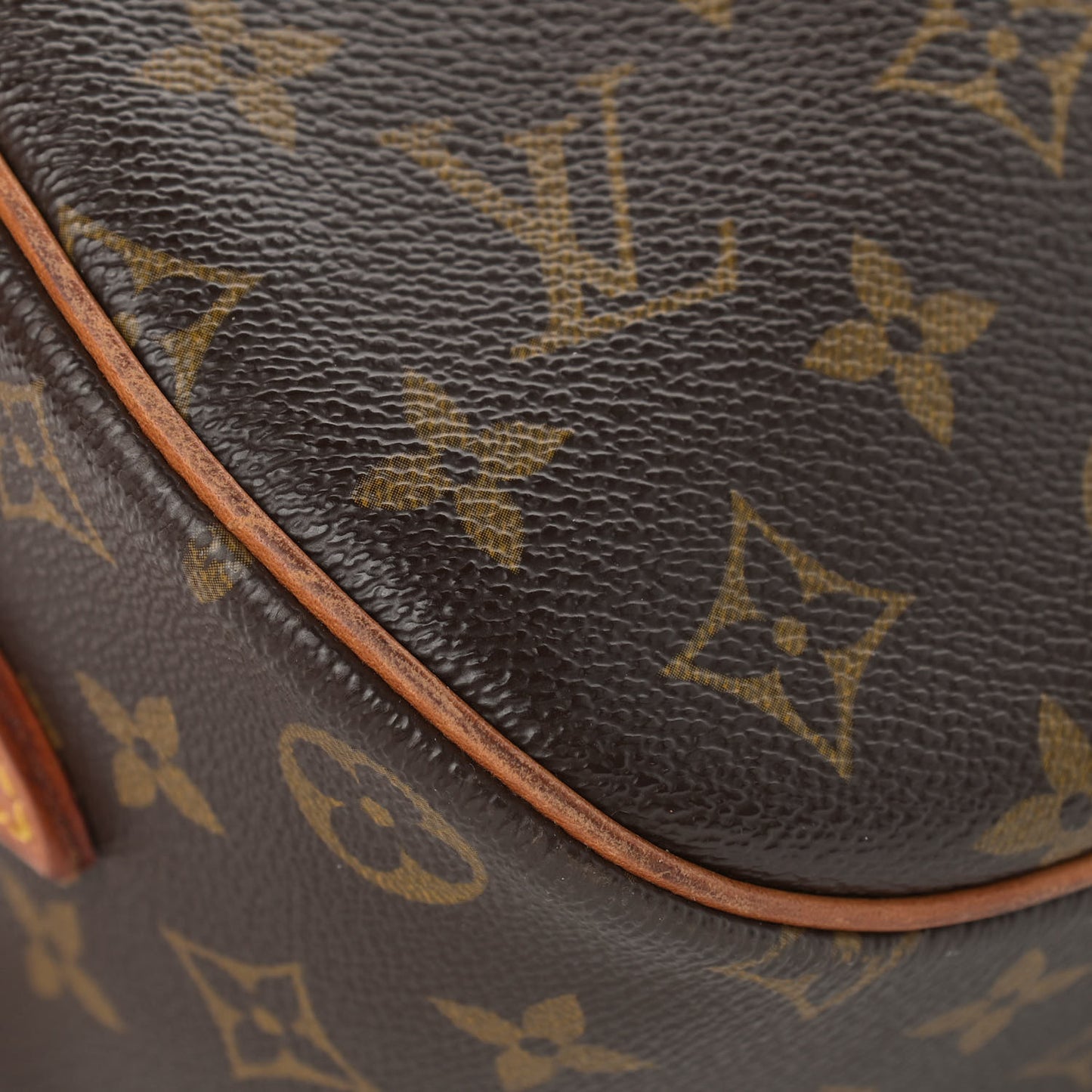Monogram Blois