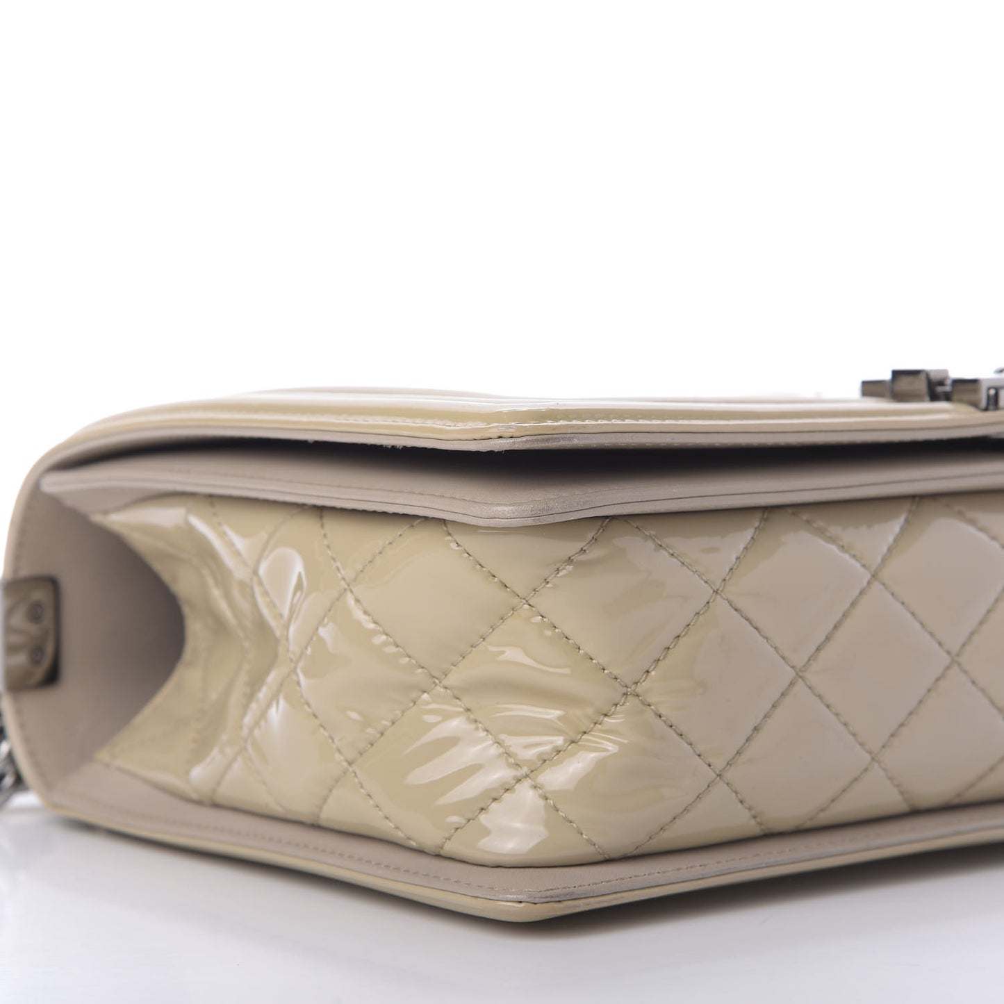 Patent Chevron Quilted New Medium Boy Flap Light Beige