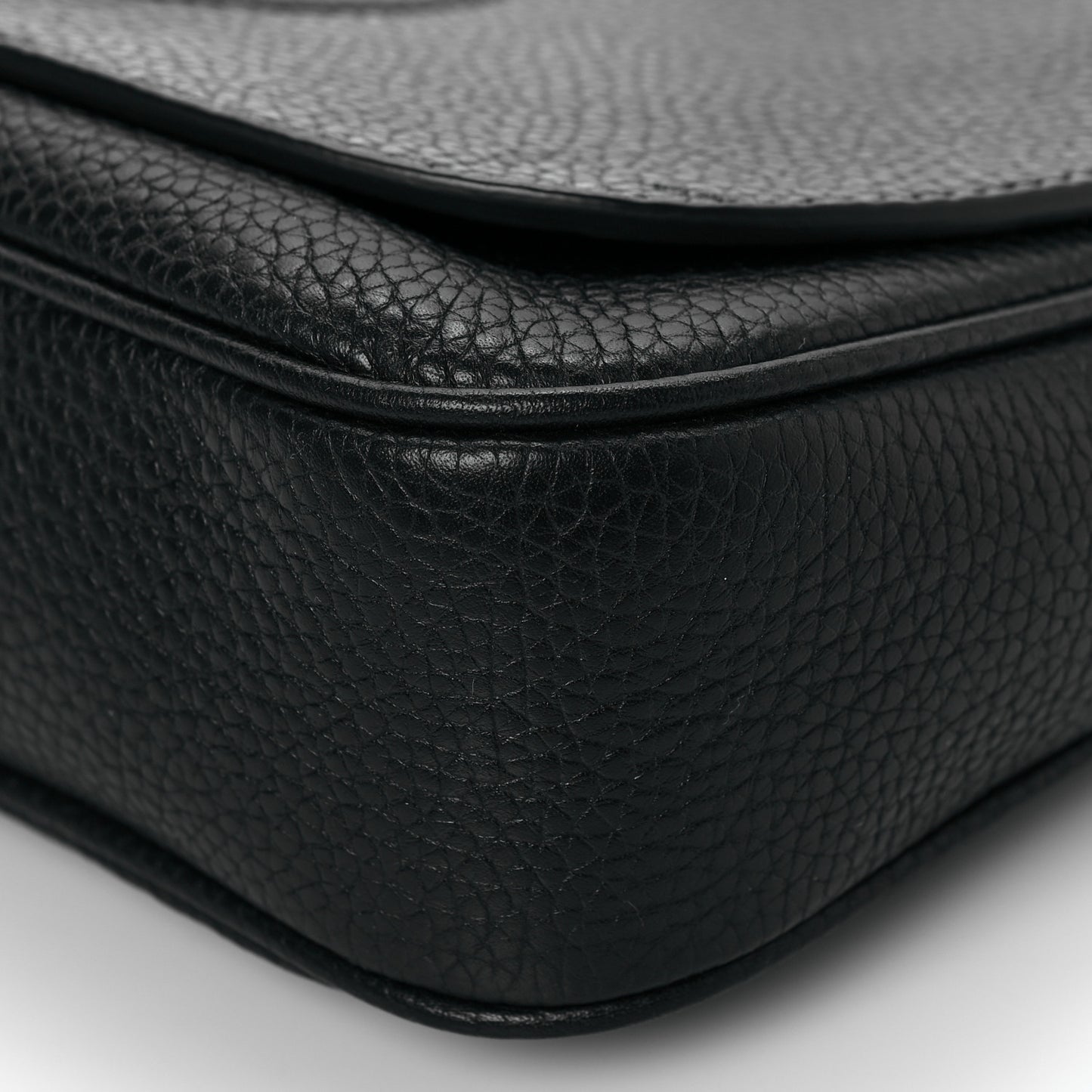 Pebbled Calfskin Medium Soho Flap Crossbody Black