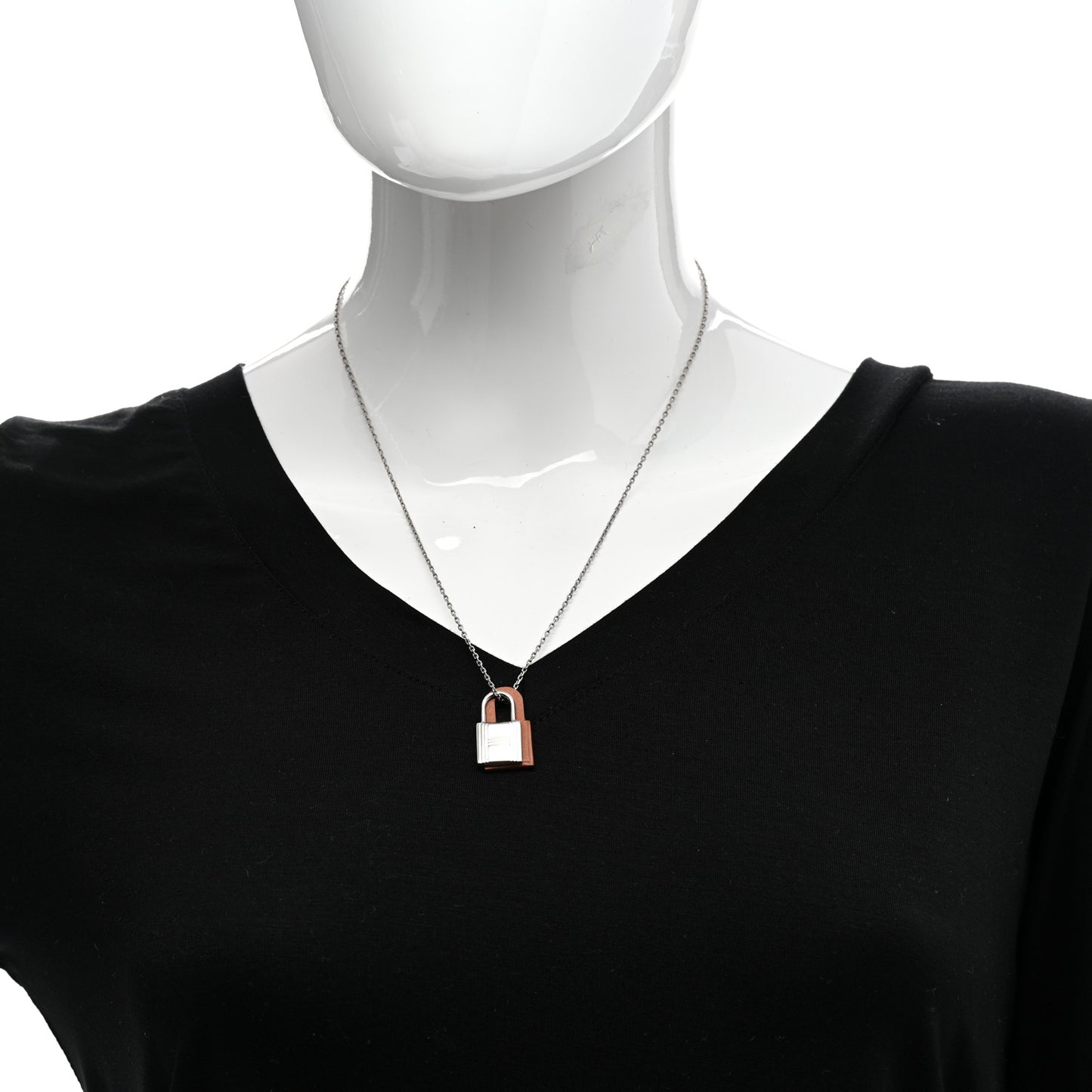 Swift O'Kelly Pendant Necklace Gold