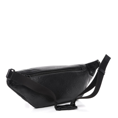 Louis Vuitton Calfskin Monogram Shadow Discovery Bumbag Black 3 of 10