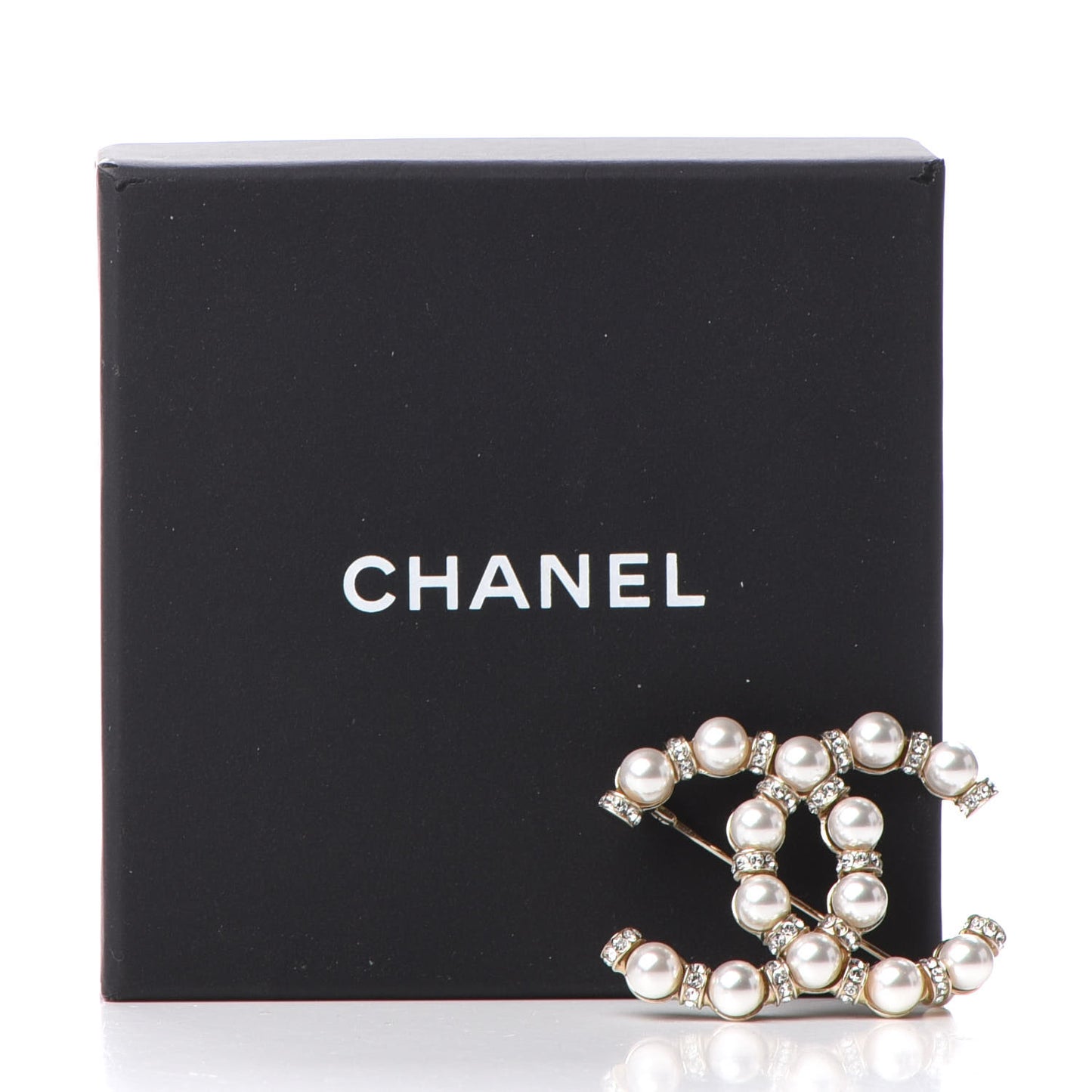 Pearl Crystal Nefertiti CC Brooch Gold
