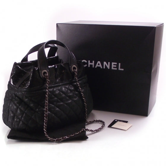 Chanel Leather Quilted Shoulder Bag 3 of 11