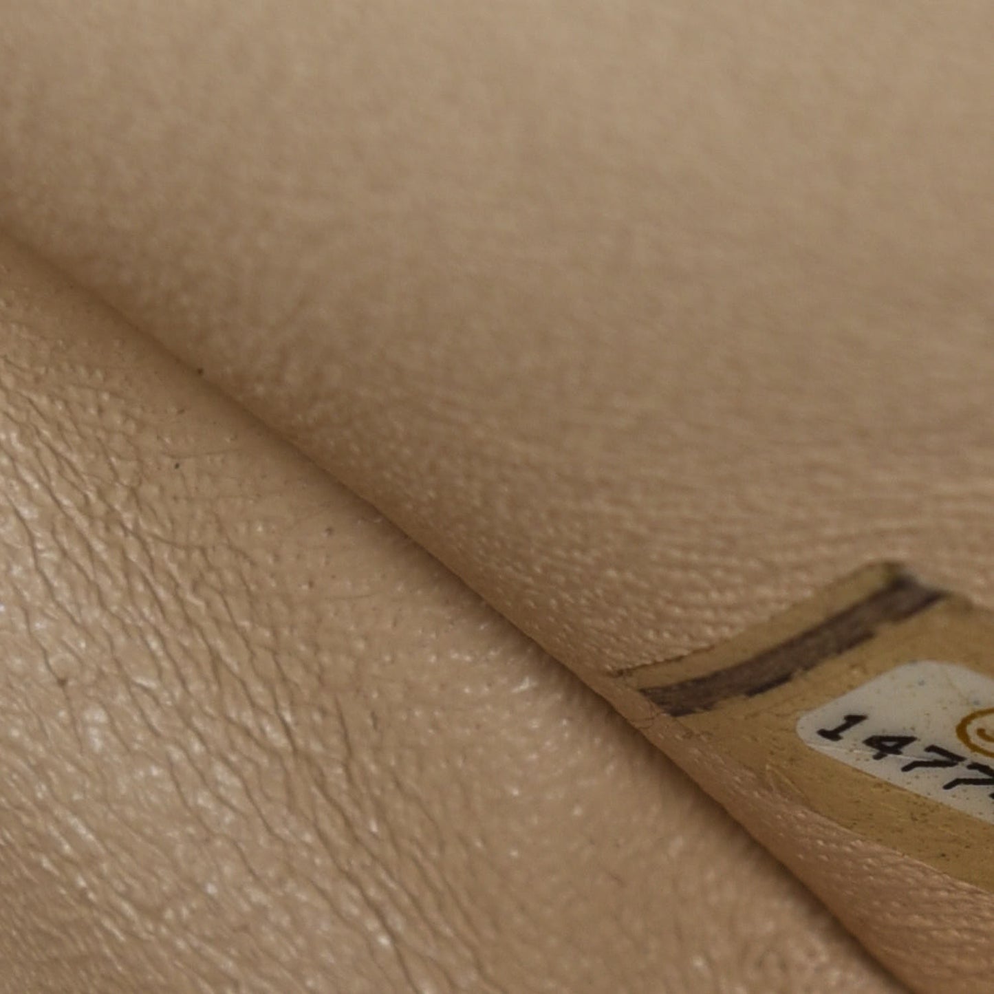 Caviar Quilted Jumbo Double Flap Beige Clair