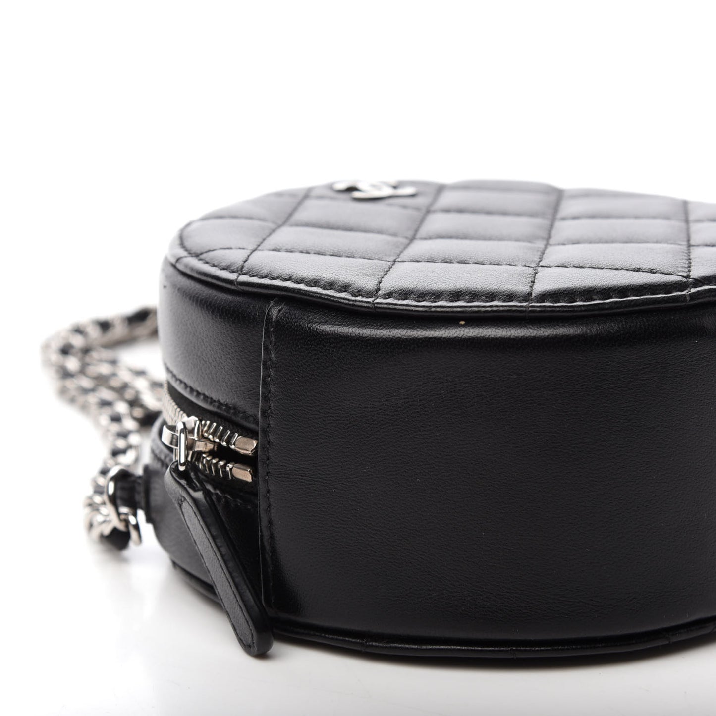 Lambskin Quilted Round Clutch With Chain Black