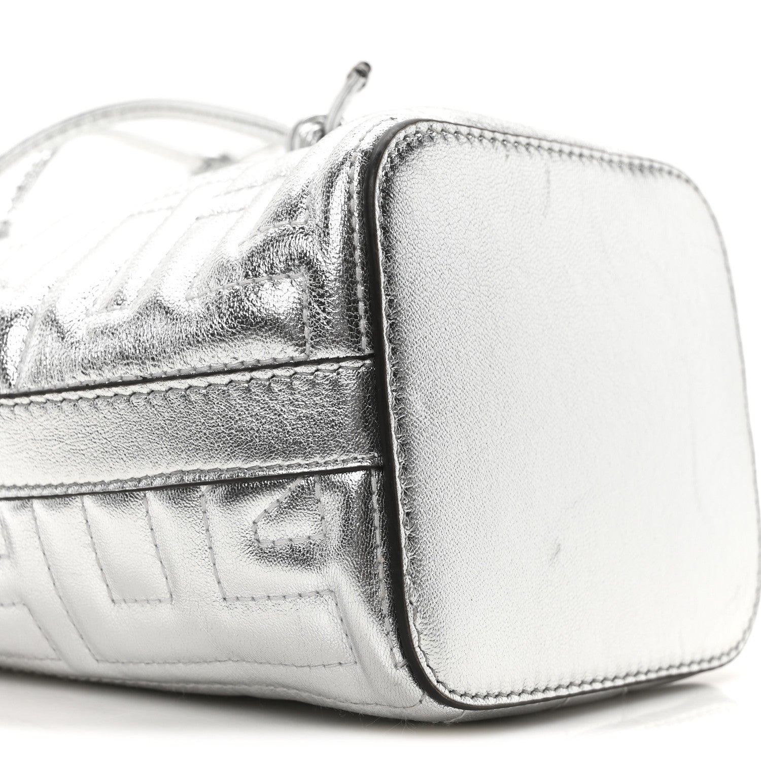 Fendi X MARC JACOBS Agnello Laminato Trapunta FF Mini Mon Tresor Bucket Bag Argento 9 of 10
