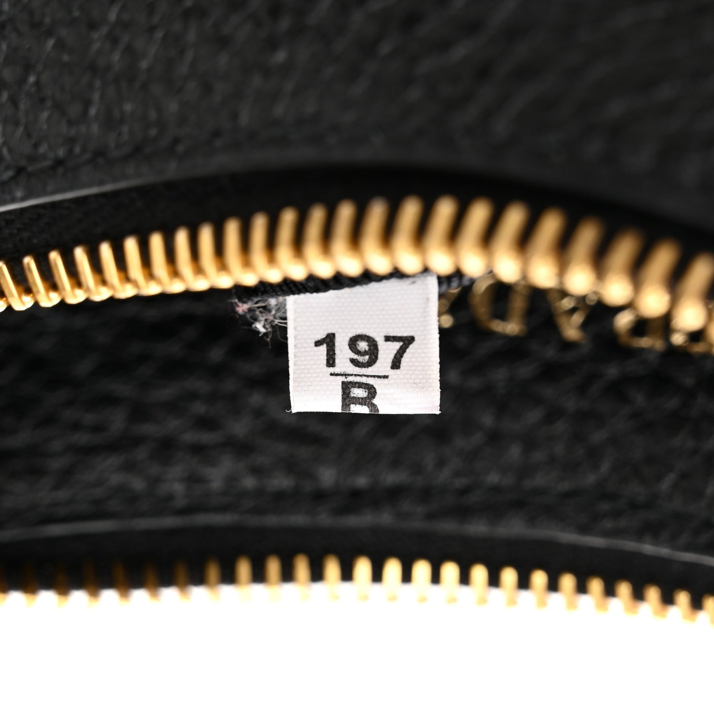 Vitello Phenix Zippered Messenger Hobo Black
