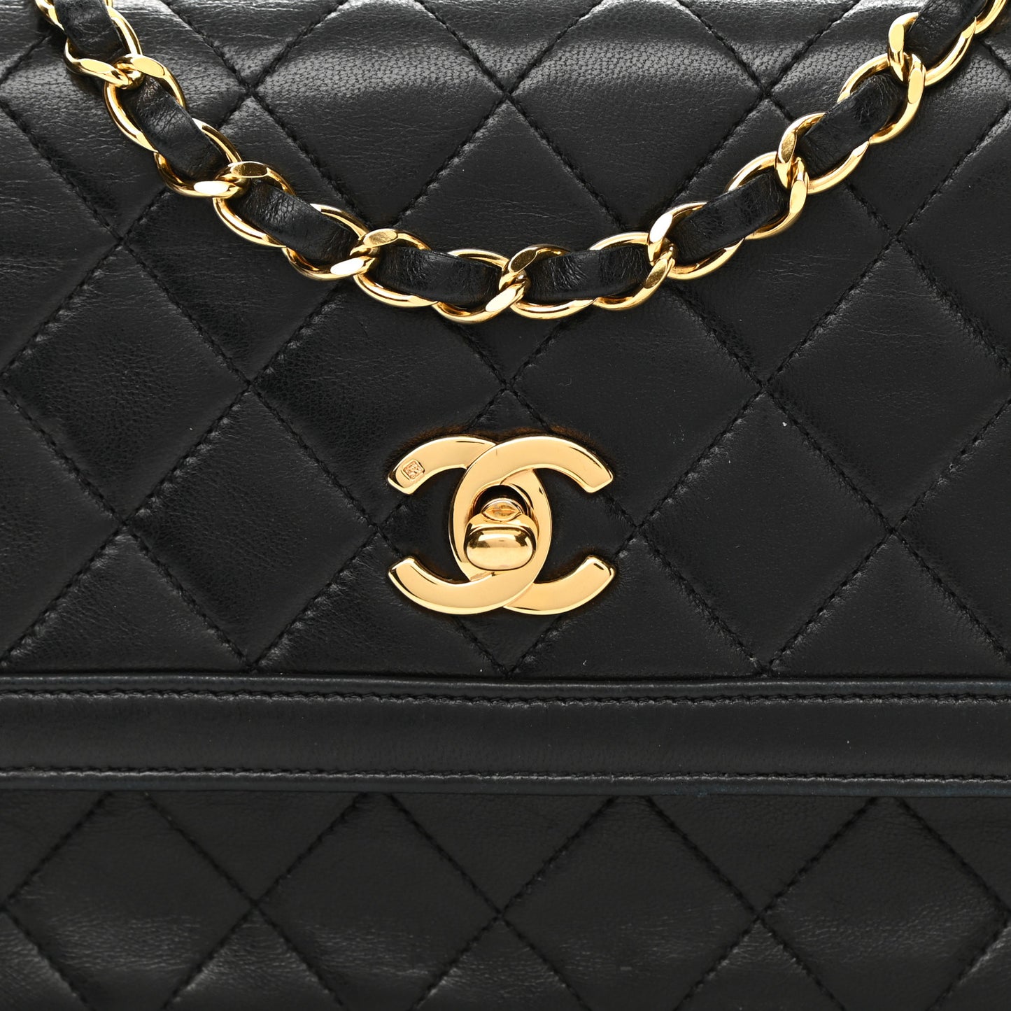 Lambskin Quilted Medium Single Flap Black