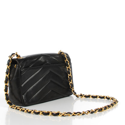 Chanel Lambskin Chevron Medium Flap Black 3 of 9