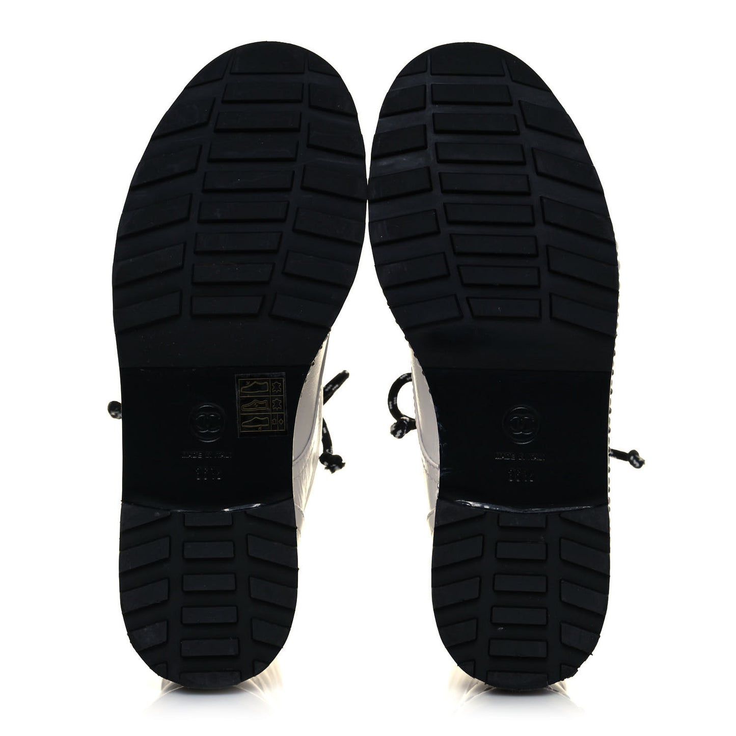 Crackled Calfskin Pearl Chain CC Combat Short Boots 36.5 White